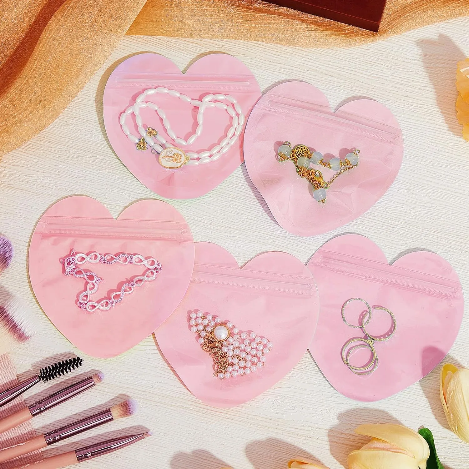 300 Pcs Heart-shaped Jewelry Packaging Bags Small Jewelry Transparent Resealable Cute Treat Bags for Business Wedding Birthday Festival Party Favor Supplies(Pink,Heart Shaped)