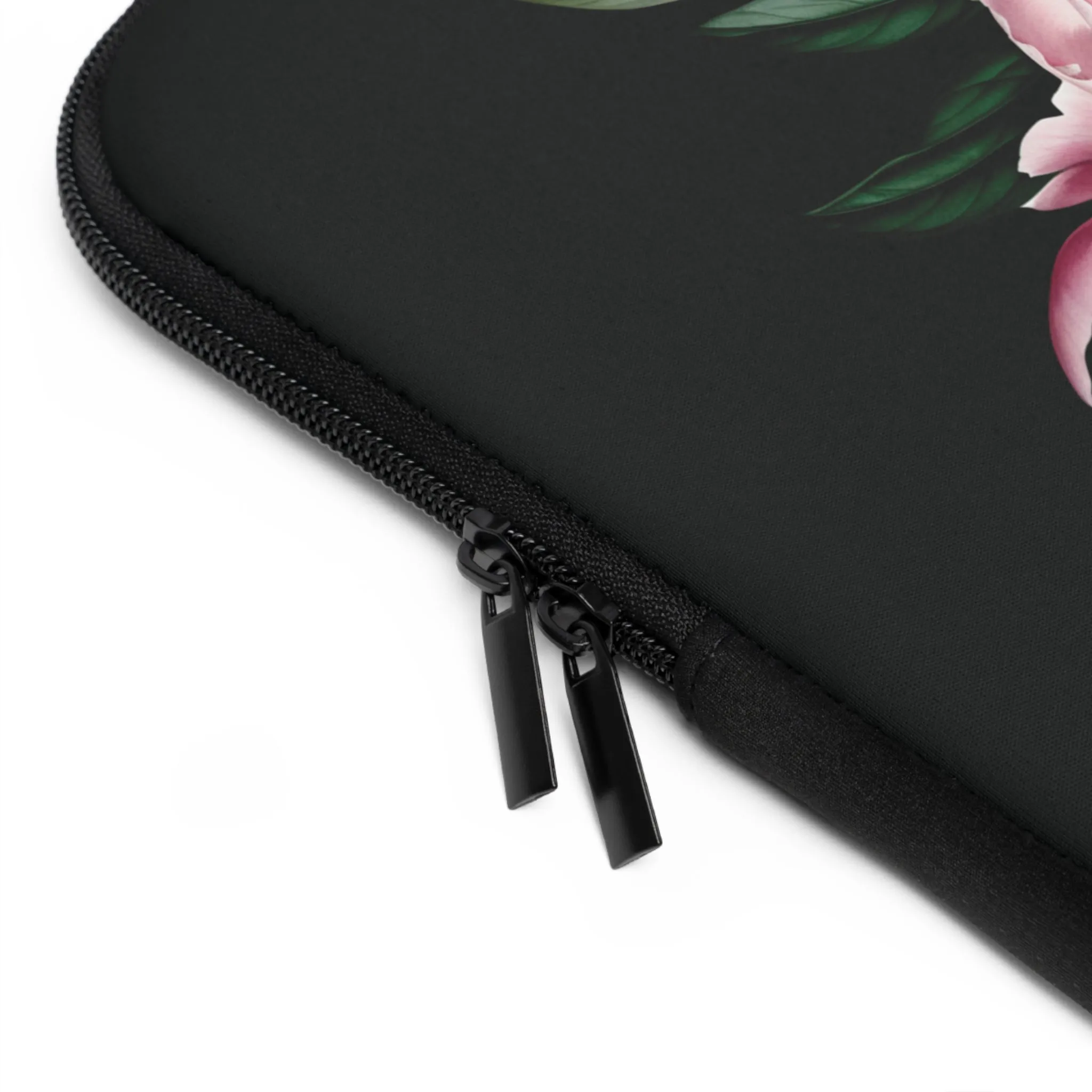 BLOOMING TECH: PEONIES IN BLOOM LAPTOP SLEEVE.NOIR/PINK