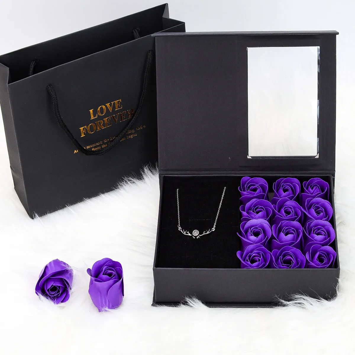 Christmas Valentine's Day 12 roses gift box (with necklace)AE4069