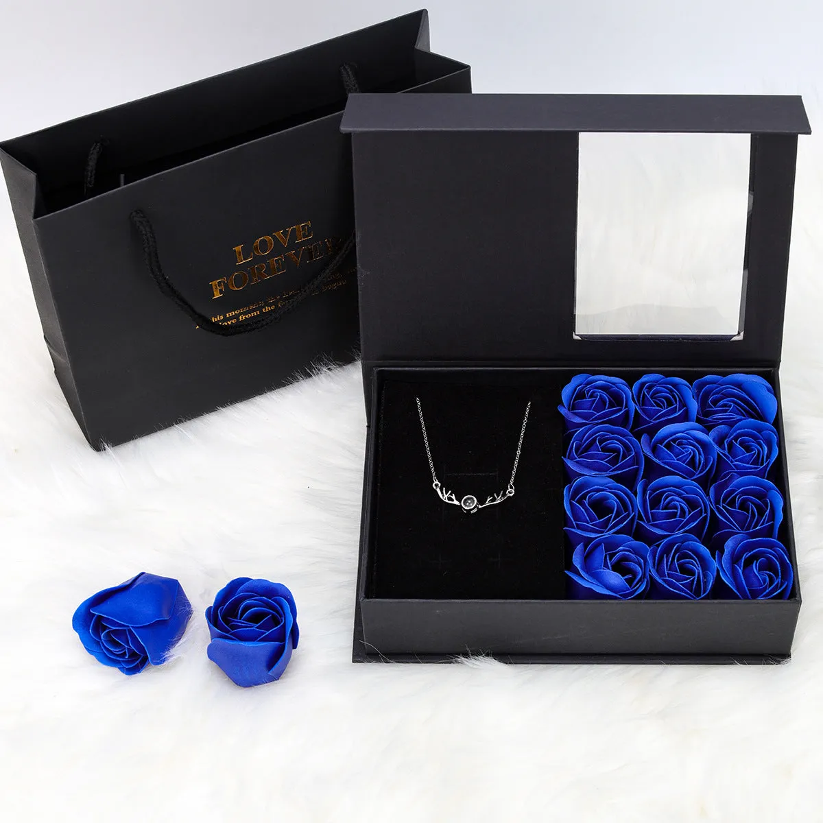 Christmas Valentine's Day 12 roses gift box (with necklace)AE4069