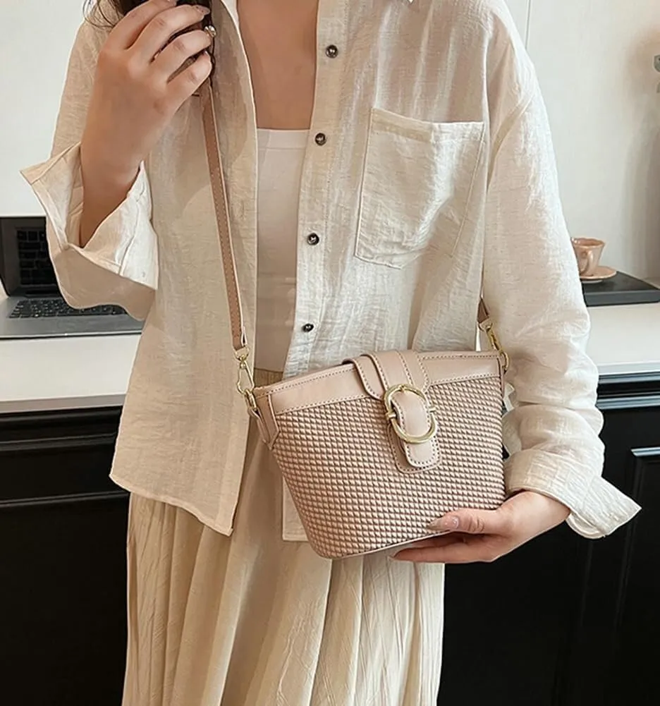 Cute 2025 Designer PU Leather Shoulder Crossbody Handbag for Womens Small Totes Satchel Clutch