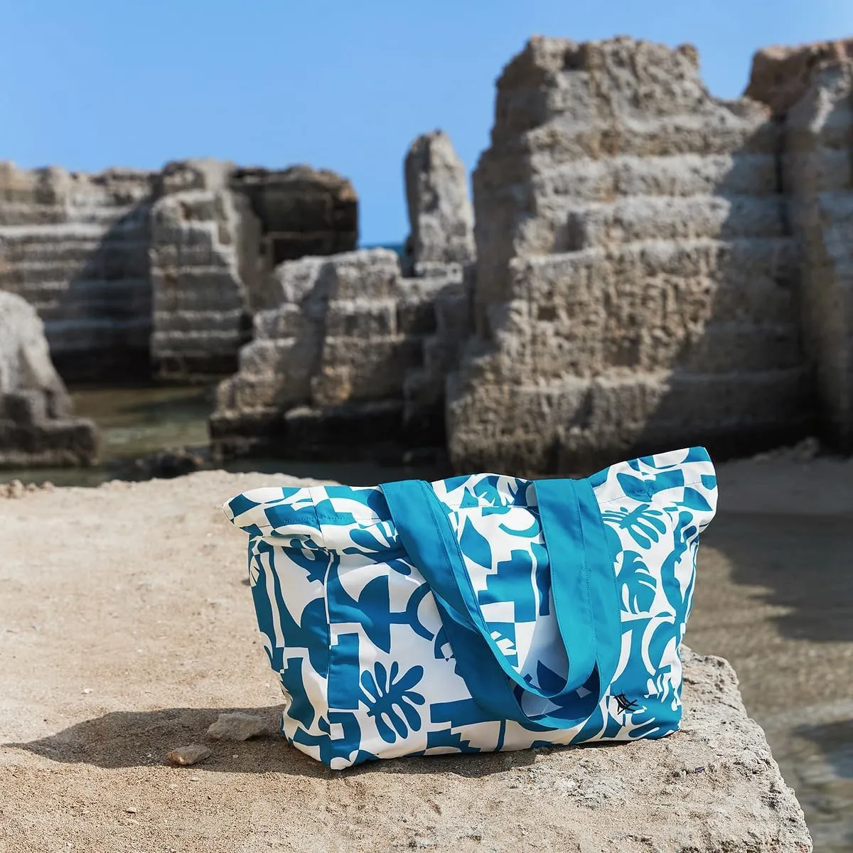 Dock & Bay Everyday Beach Tote Bag - Reusable Carrier Bag for Daily Use - Carries Up to 10kg - 100% Recycled Materials