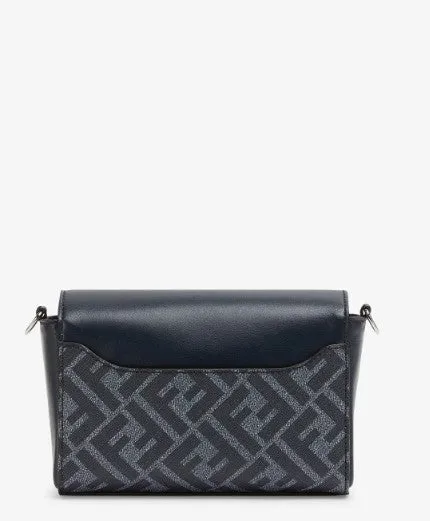 Fendi ff kvadrat läderväska