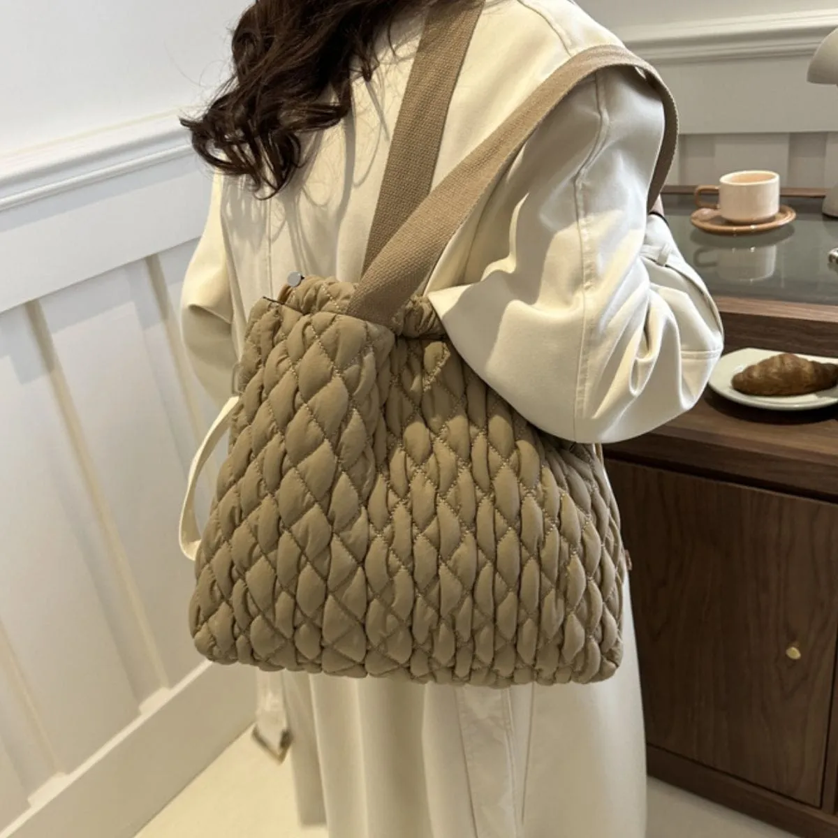 GYPSY-Drawstring Bubble Texture Tote Bag – Trendy & Spacious Everyday Essential