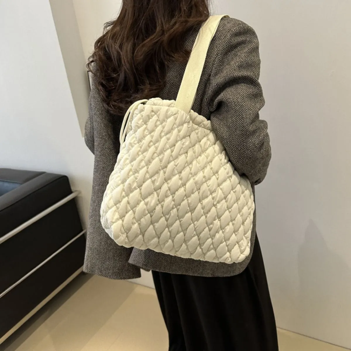 GYPSY-Drawstring Bubble Texture Tote Bag – Trendy & Spacious Everyday Essential