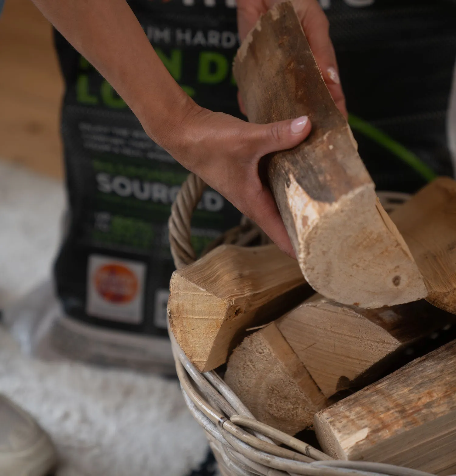 Kiln Dried Logs Subscribe & Save Bundle (x5 Handy Bags, x3 Twizlers, x3 Kindling)