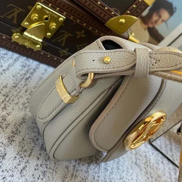 LOV2 Bags - Fashion Bags  1048