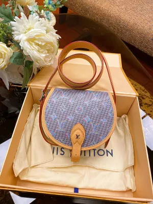 LOV2 Bags - Fashion Bags  1086