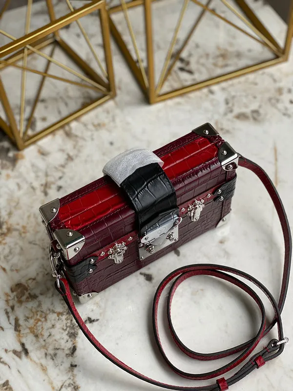 LOV2 Bags - Fashion Bags  1795