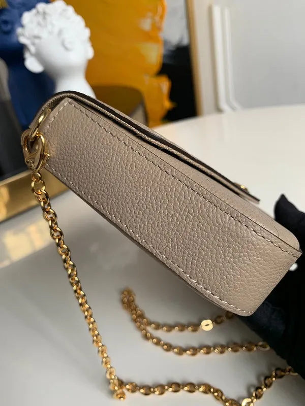 LOV2 Bags - Fashion Bags  1819