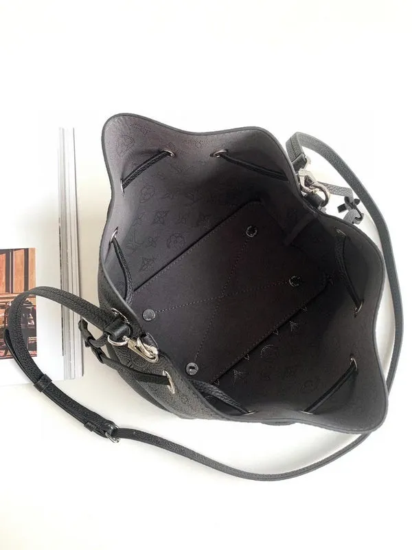 LOV2 Bags - Fashion Bags  2586