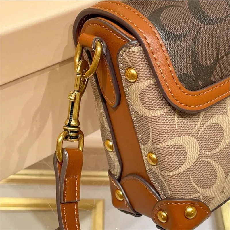 New minimalist and fashionable small , high-end carriage box bag