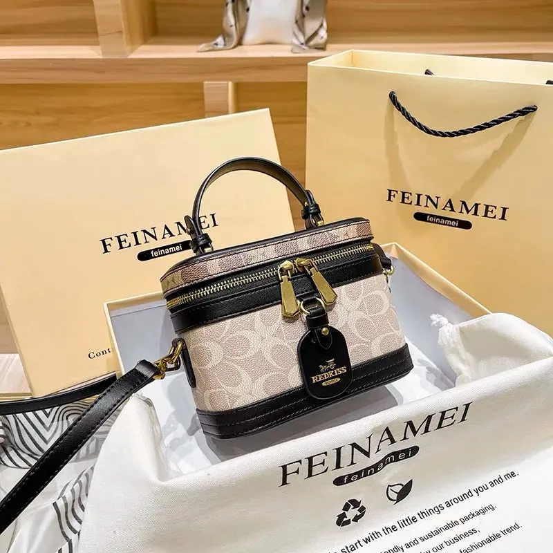 New minimalist and fashionable small , high-end carriage box bag