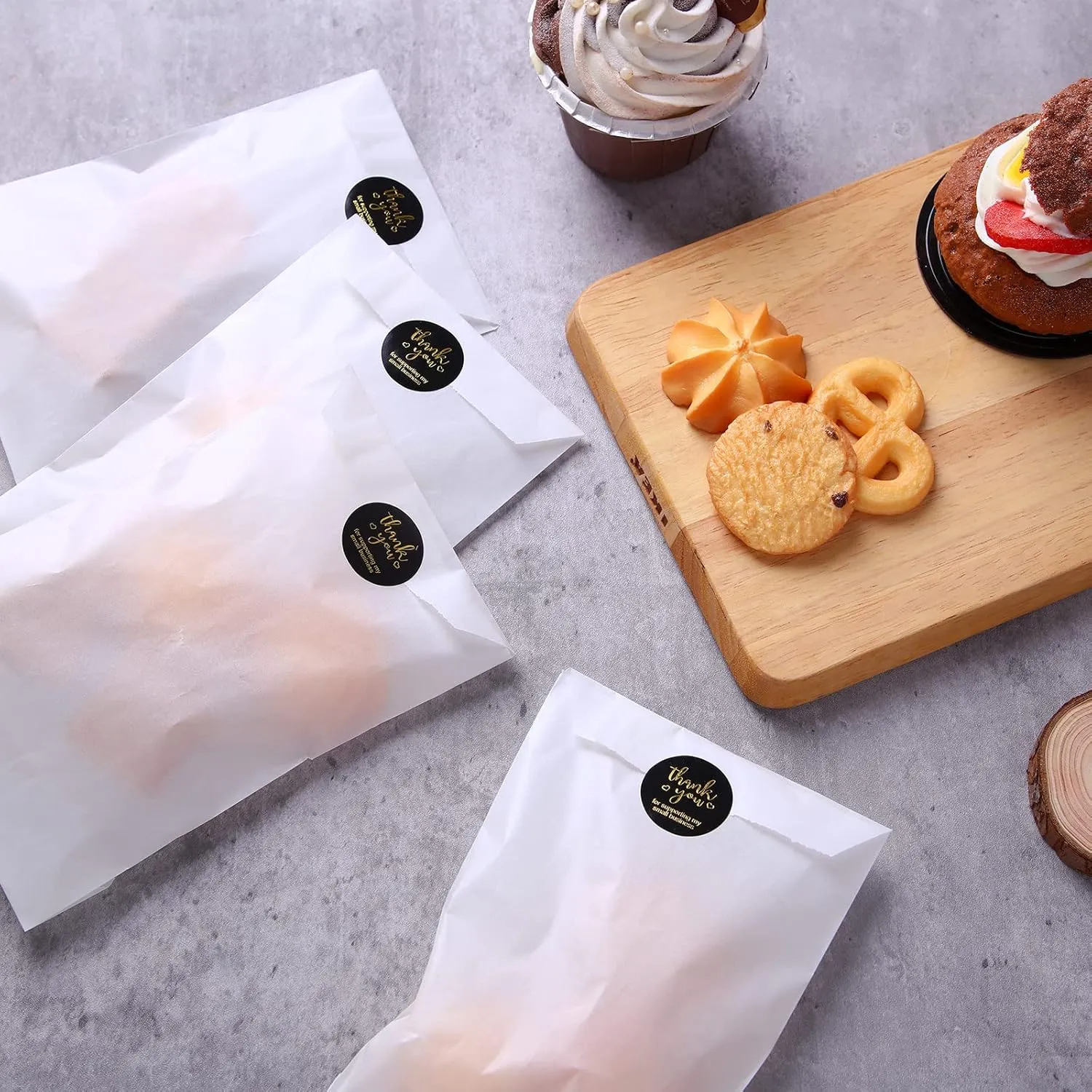 Outus 1000 Pcs Flat Glassine Bags Waxed Paper Cookies Packaging Semi Transparent Cookie Sleeves Treat Bags Small Paper Supplies for Handmade Soaps Packaging Bakery Cookies Candy Party Favor (4x6 Inch)
