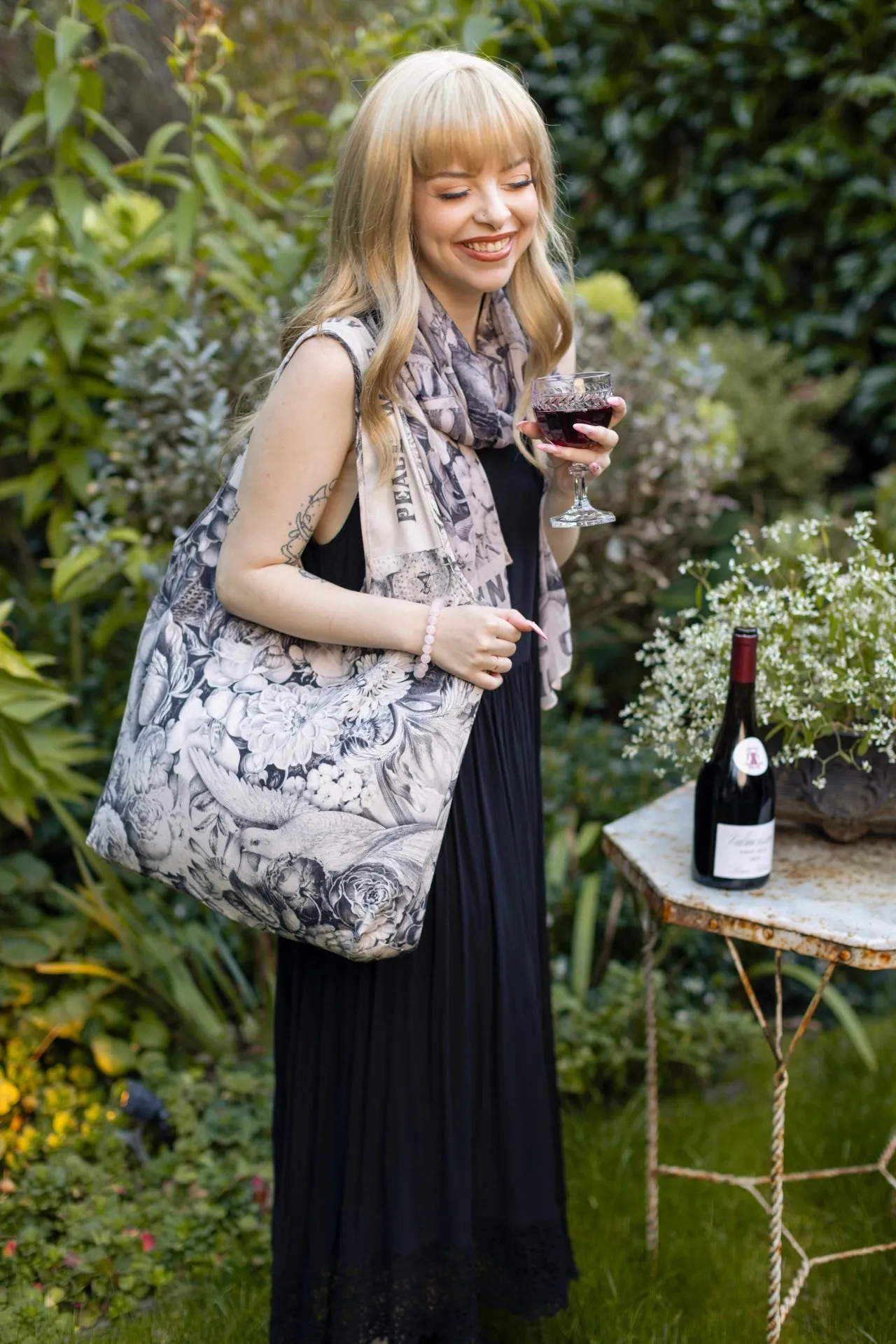 'Peace Wine & Sunshine' Linen Tote Bag - Market of Stars