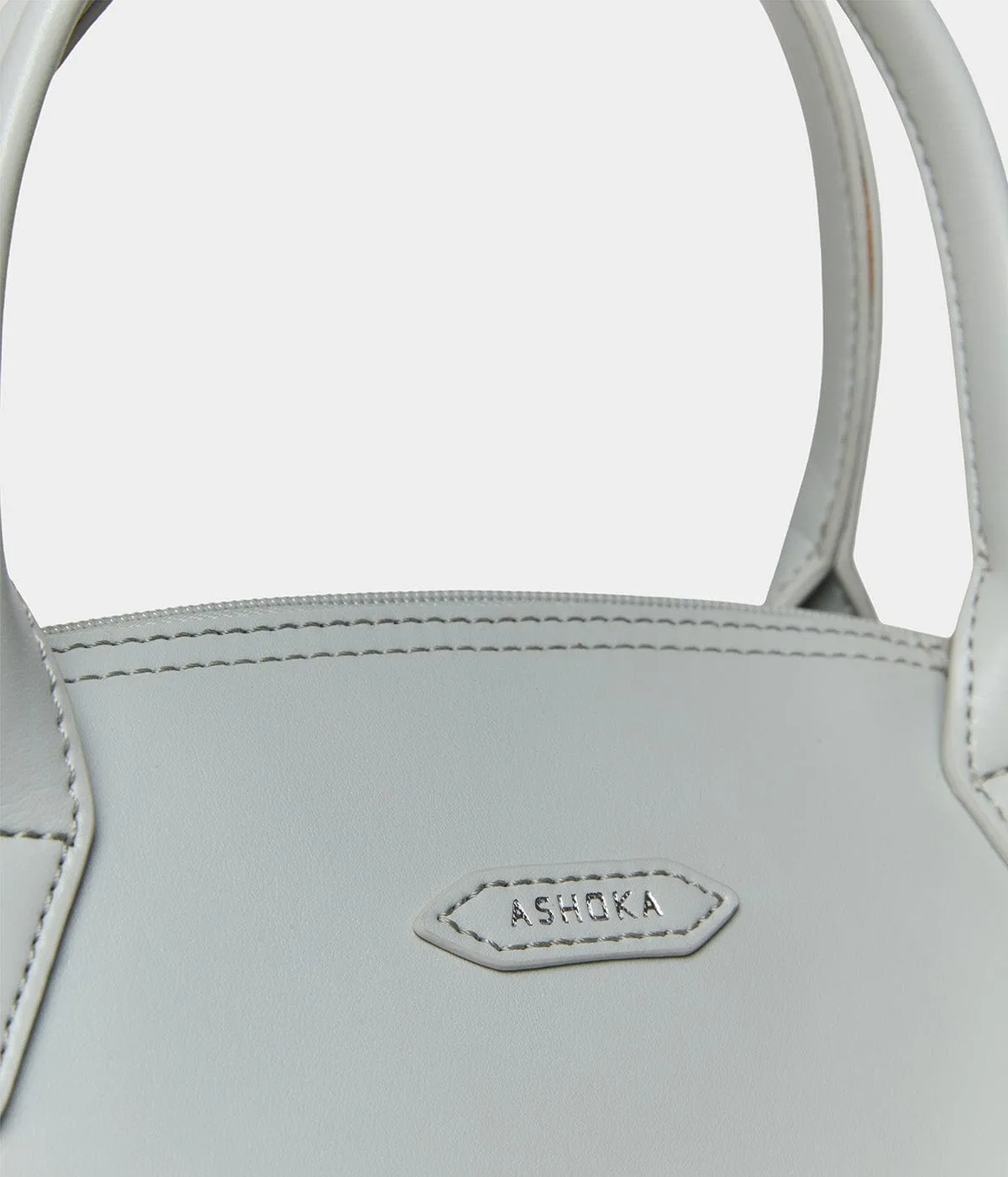 Pretty Apple Skin Vegan Leather Shoulder Bag | Pearl Grey