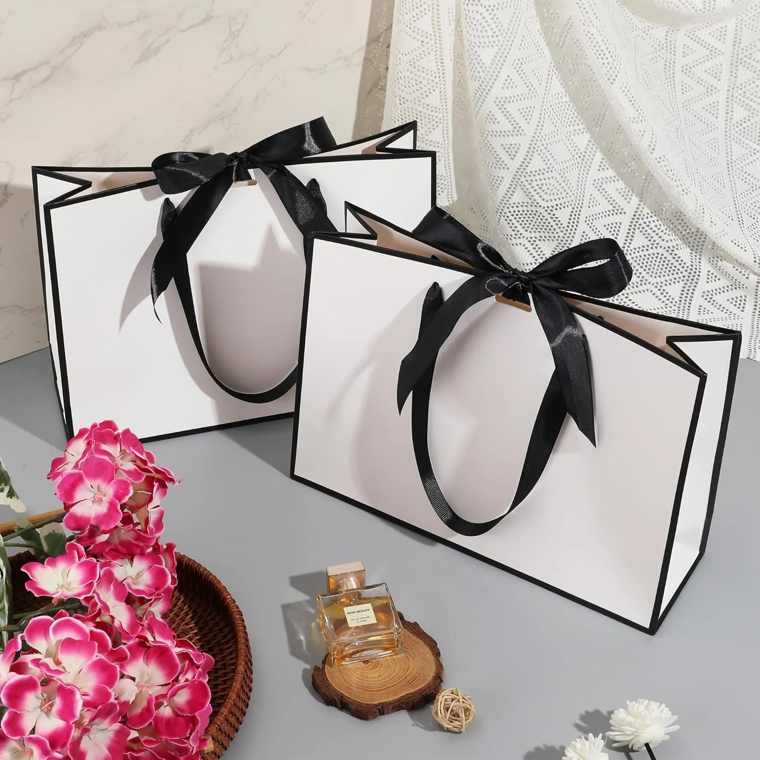 STOBOCTER 6 Pcs Elegant Paper Gift Bags with Handles 12.6x4x9.1'' Thank You Gift Bags with Bow Ribbon Gift Wrap Bags for Wedding Bridesmaid Groomsmen Party Baby Shower Birthday Gifts(White, Black)