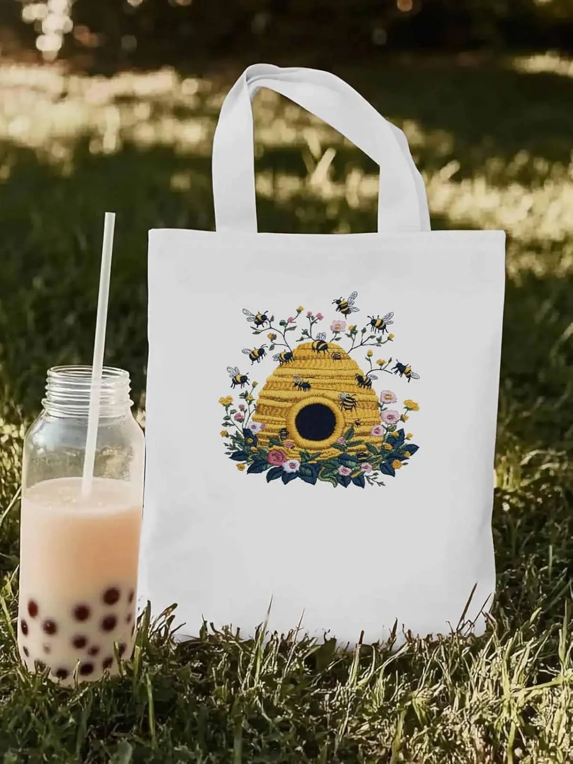 Summer Bee Butterfly Canvas Tote Bag, Aesthetic Canvas Tote Handbags for Women Shoulder Bag